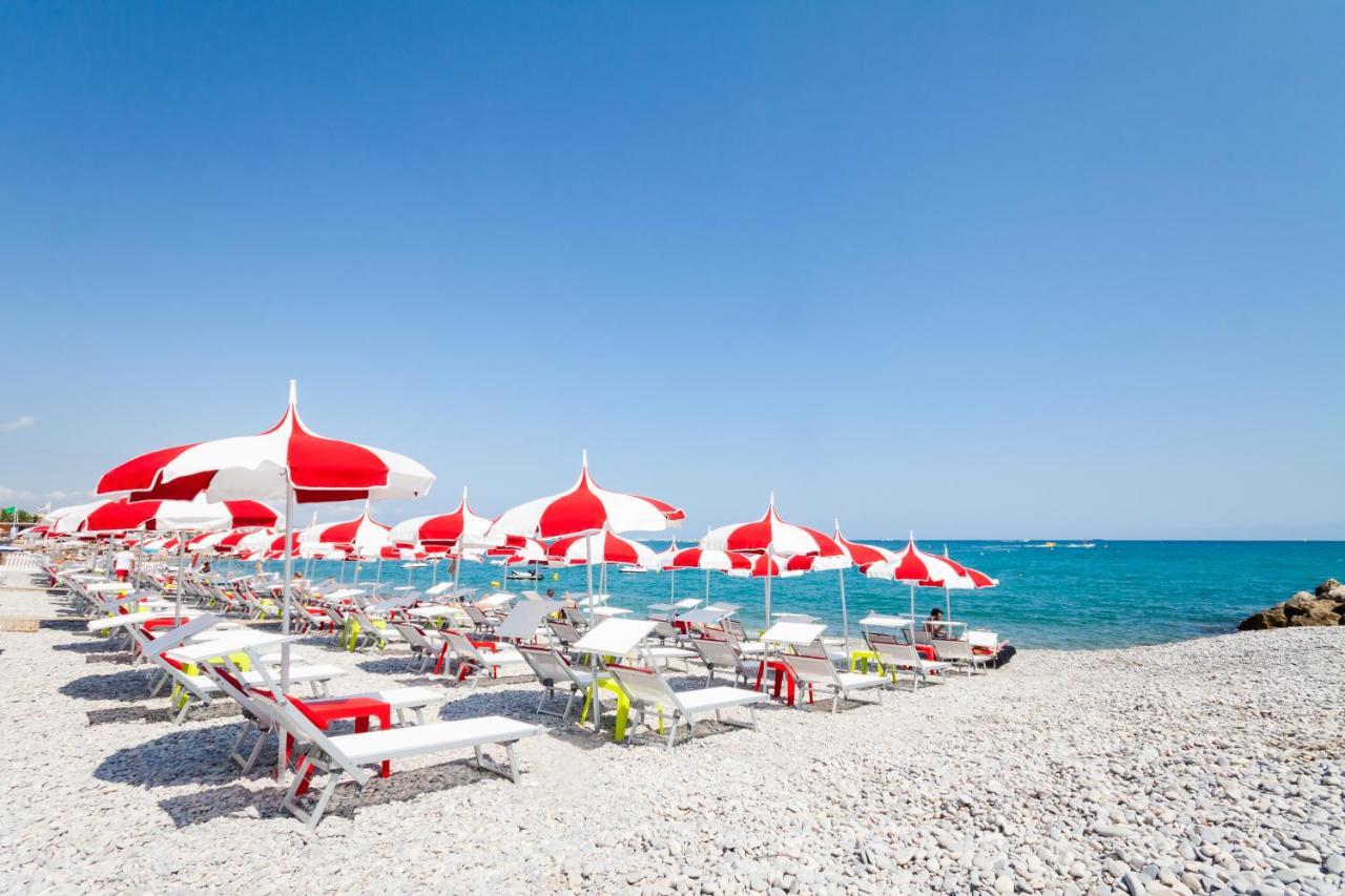 Cocoon Beach Central Proche Mer Ницца Экстерьер фото